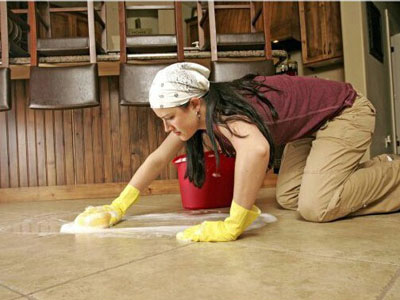 Dịch vụ làm sạch sàn nhà - Công Ty TNHH Xây Dựng Và Bảo Trì Hoàng Dũng